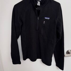 Patagonia Men’s Black Half-Zip Fleece Pullover